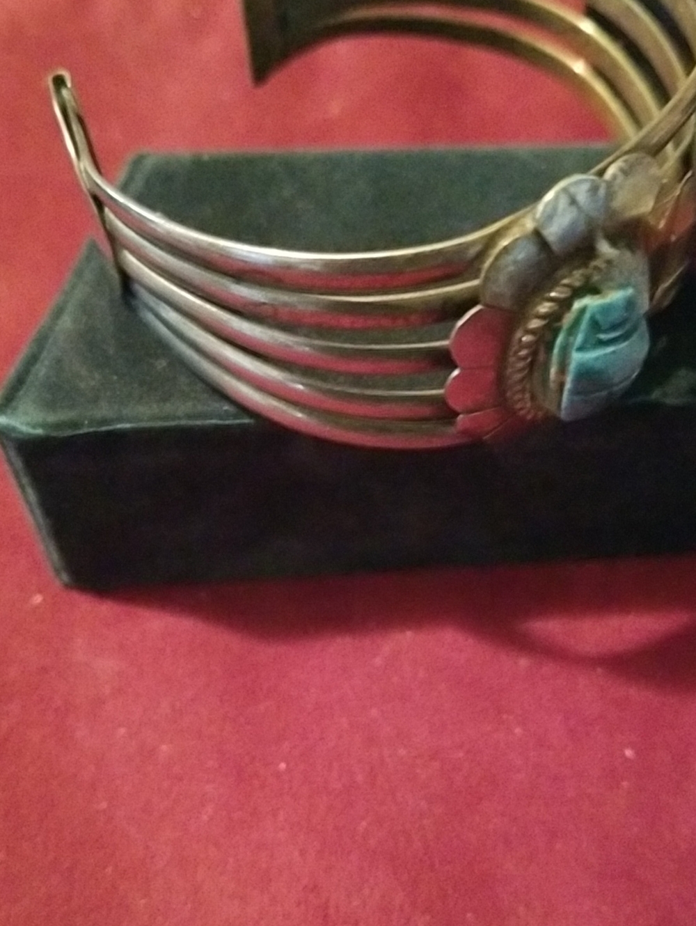 Egyptian revival Scarab Cuff Bracelet - Picture 3 of 7
